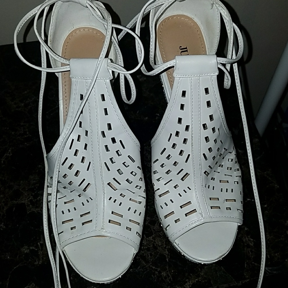 White wedges